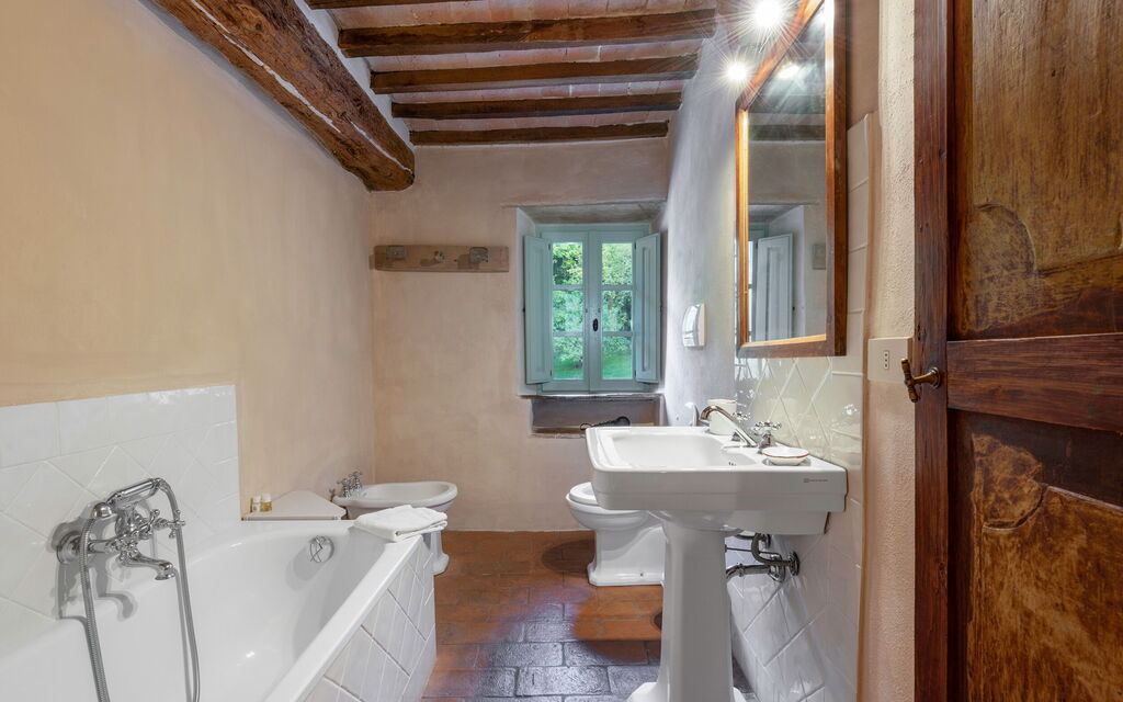 Casa Di Pietro In Vivo D'orcia, Pool: Autumn, Bathroom, Spring, Summer