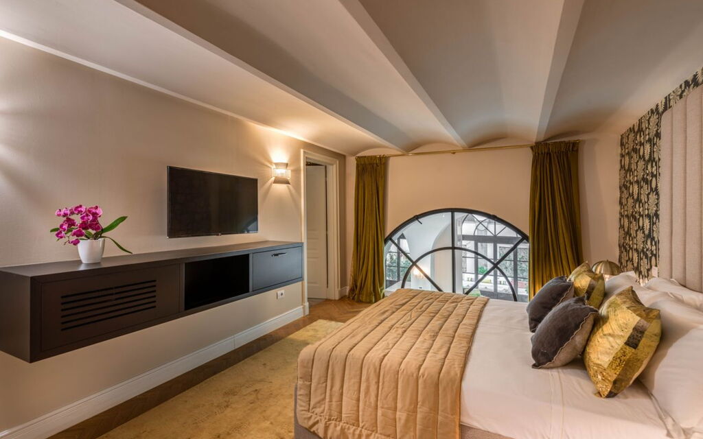 Duomo Penthouse Luxury Apartment In Florence By Palazzo Pazzi Vitali: Camera da letto