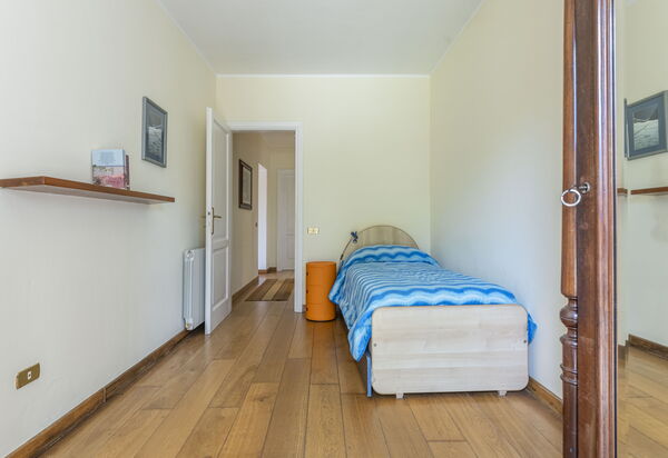 Camaiore House With Pool, La Casa Dei Ricci: Autunno, Camera da letto, Estate, Primavera