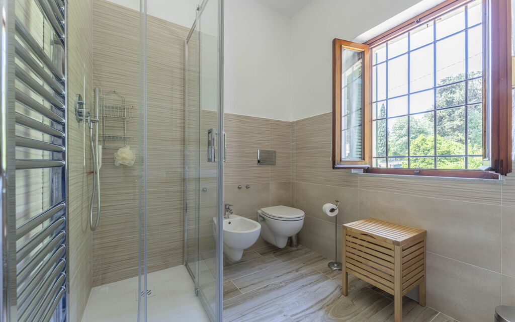 Camaiore House With Pool, La Casa Dei Ricci: Autumn, Bathroom, Spring, Summer