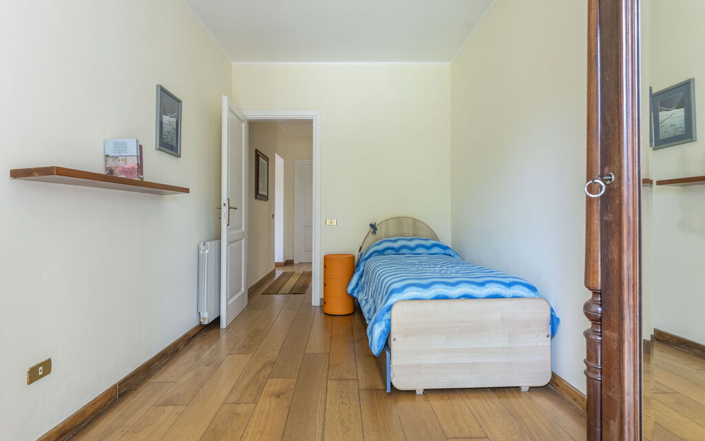 Camaiore House With Pool, La Casa Dei Ricci: Autumn, Bedroom, Spring, Summer