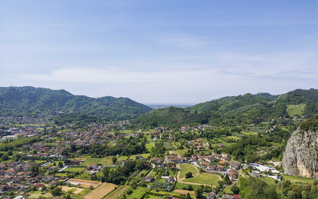Camaiore House With Pool, La Casa Dei Ricci: Autumn, Scenic View, Spring, Summer