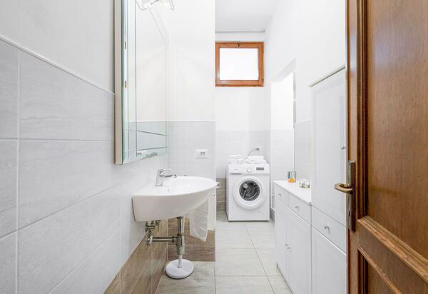 Chiara Apartment , San Frediano Florence: Autunno, Bagno, Estate, Primavera