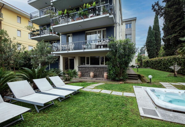 Dal Molin Apartment, Garda Lake, Ac, Fitness, Jacuzzi: Autunno, Estate, Idromassaggio, Primavera