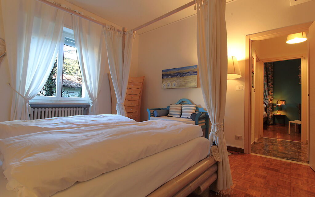 Dal Molin Apartment, Garda Lake, Ac, Fitness, Jacuzzi: Autumn, Bedroom, Spring, Summer