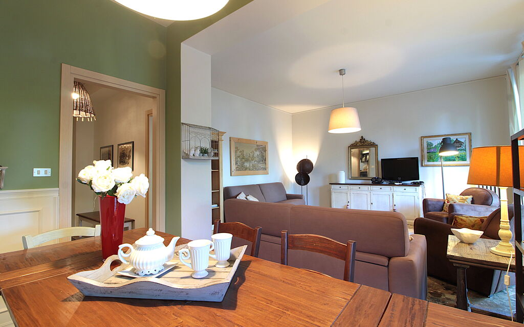 Dal Molin Apartment, Garda Lake, Ac, Fitness, Jacuzzi: Autumn, Living Room, Spring, Summer