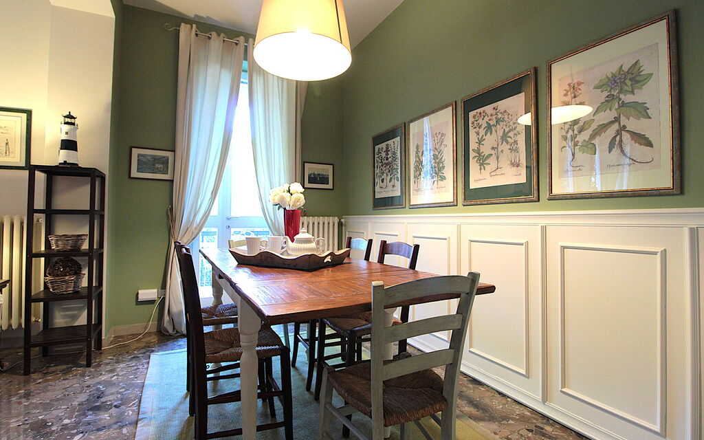 Dal Molin Apartment, Garda Lake, Ac, Fitness, Jacuzzi: Autumn, Dining Room, Spring, Summer