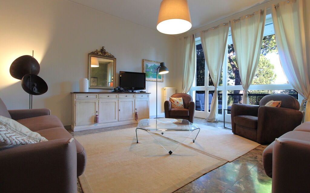 Dal Molin Apartment, Garda Lake, Ac, Fitness, Jacuzzi: Autumn, Living Room, Spring, Summer
