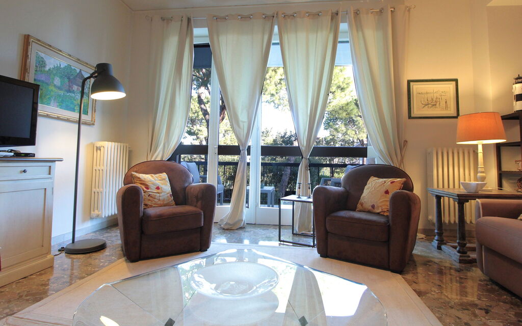 Dal Molin Apartment, Garda Lake, Ac, Fitness, Jacuzzi: Autumn, Living Room, Spring, Summer
