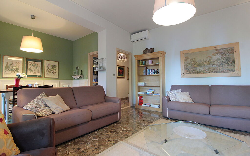 Dal Molin Apartment, Garda Lake, Ac, Fitness, Jacuzzi: Autumn, Living Room, Spring, Summer