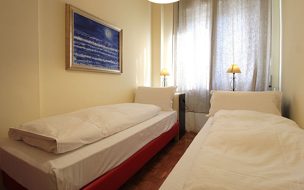 Provenzale Apartment, Garda Lake, Jacuzzi, Fitness, Ac: Autunno, Camera da letto, Estate, Primavera