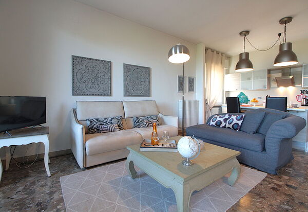 Catullo 18 Apartment, Garda Lake, Jacuzzi, Fitness, Ac: Autunno, Estate, Primavera, Soggiorno