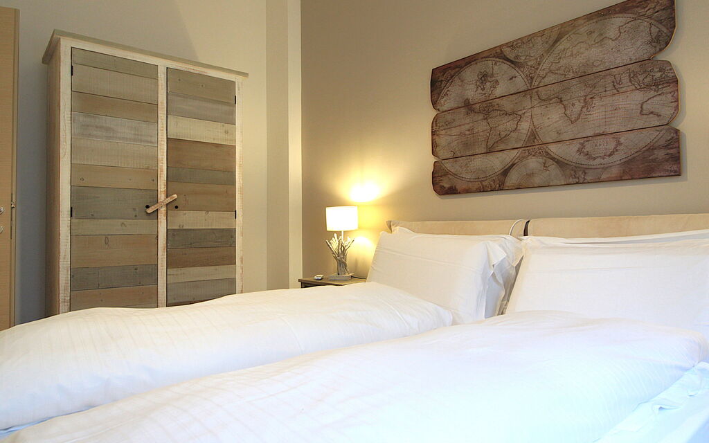 Catullo 18 Apartment, Garda Lake, Jacuzzi, Fitness, Ac: Autunno, Camera da letto, Estate, Primavera