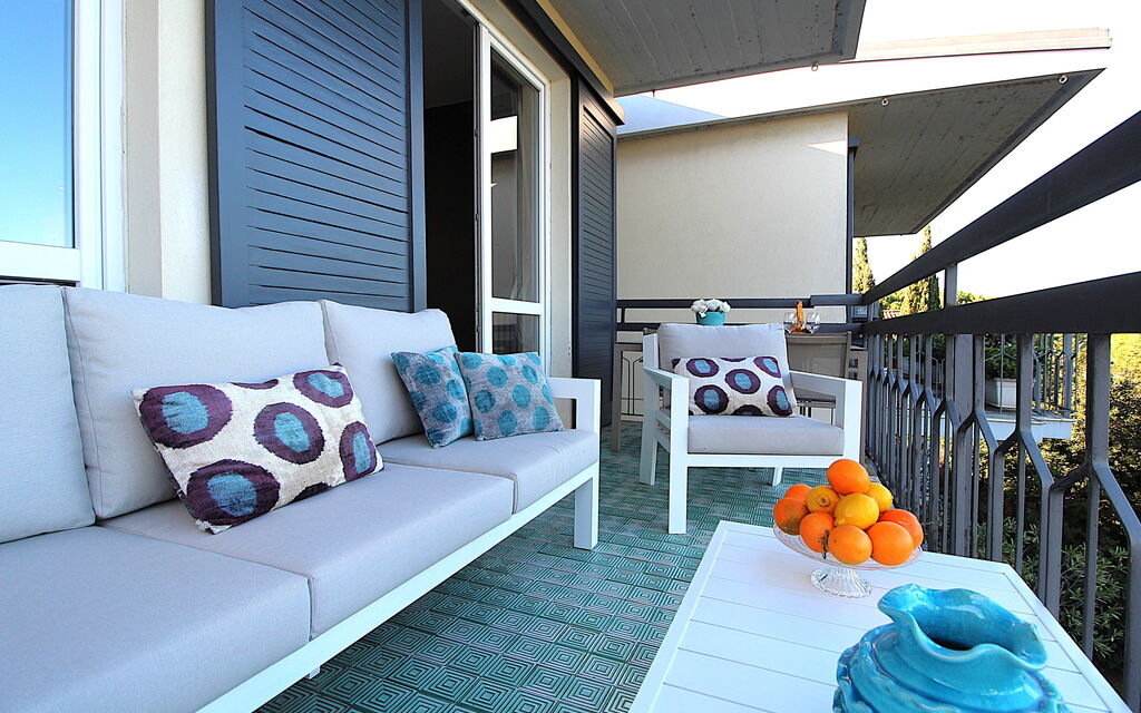 Catullo 18 Apartment, Garda Lake, Jacuzzi, Fitness, Ac: Autunno, Balcone / Terrazza / Patio, Estate, Primavera