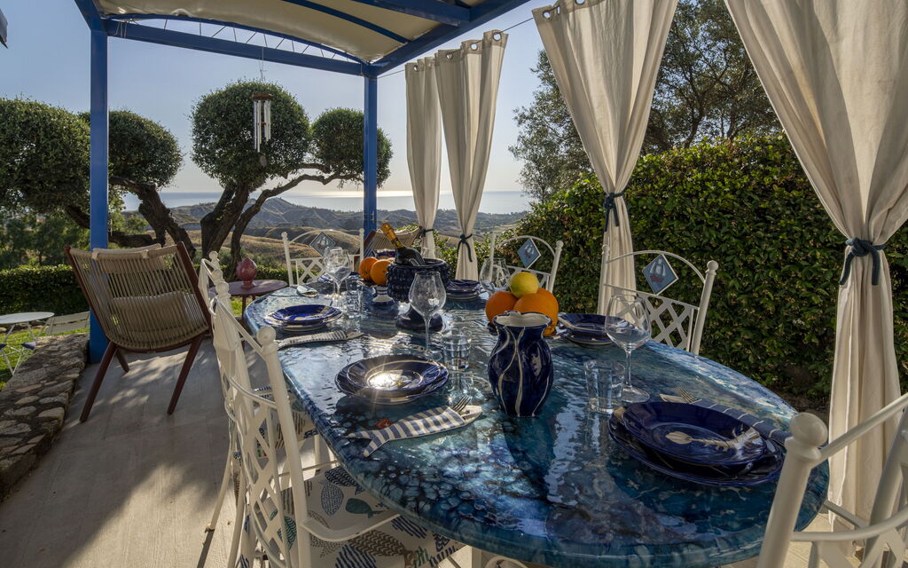 Villa Acquaro, Santa Caterina Dello Ionio, Pool, Ac: Autumn, Garden, Spring, Summer