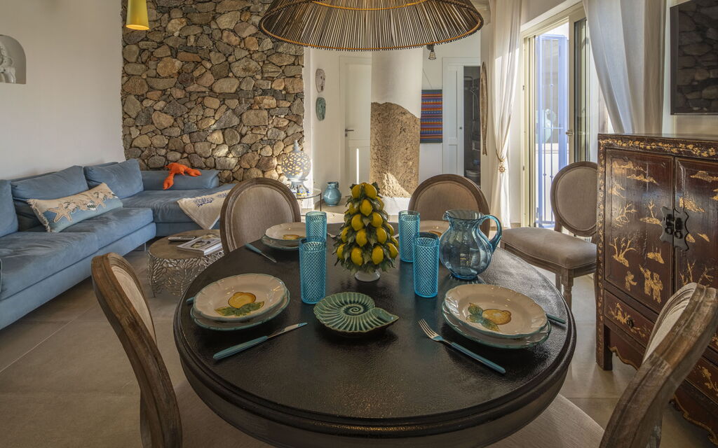 Villa Acquaro, Santa Caterina Dello Ionio, Pool, Ac: Autumn, Living Room, Spring, Summer