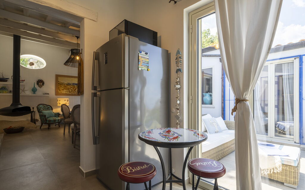 Villa Acquaro, Santa Caterina Dello Ionio, Pool, Ac: Autumn, Kitchen, Spring, Summer