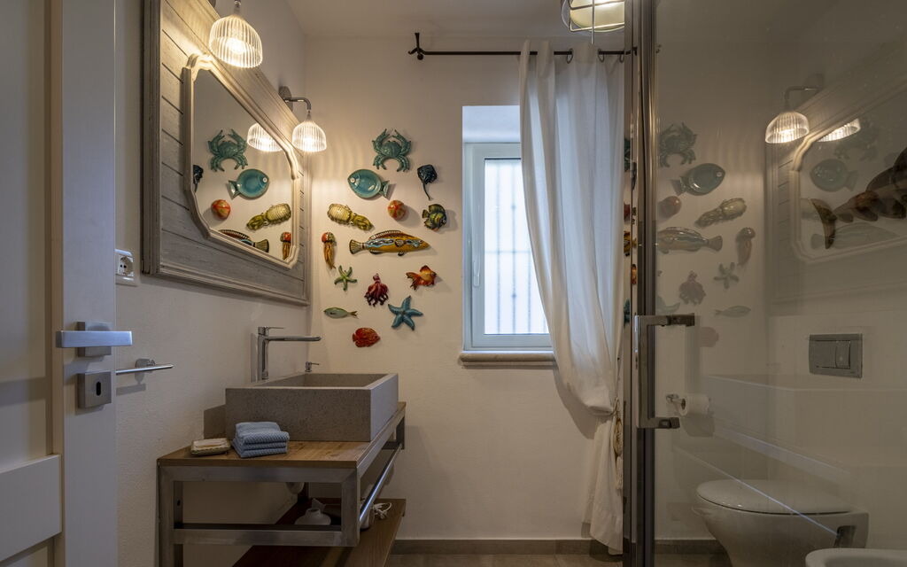 Villa Acquaro, Santa Caterina Dello Ionio, Pool, Ac: Autumn, Bathroom, Spring, Summer