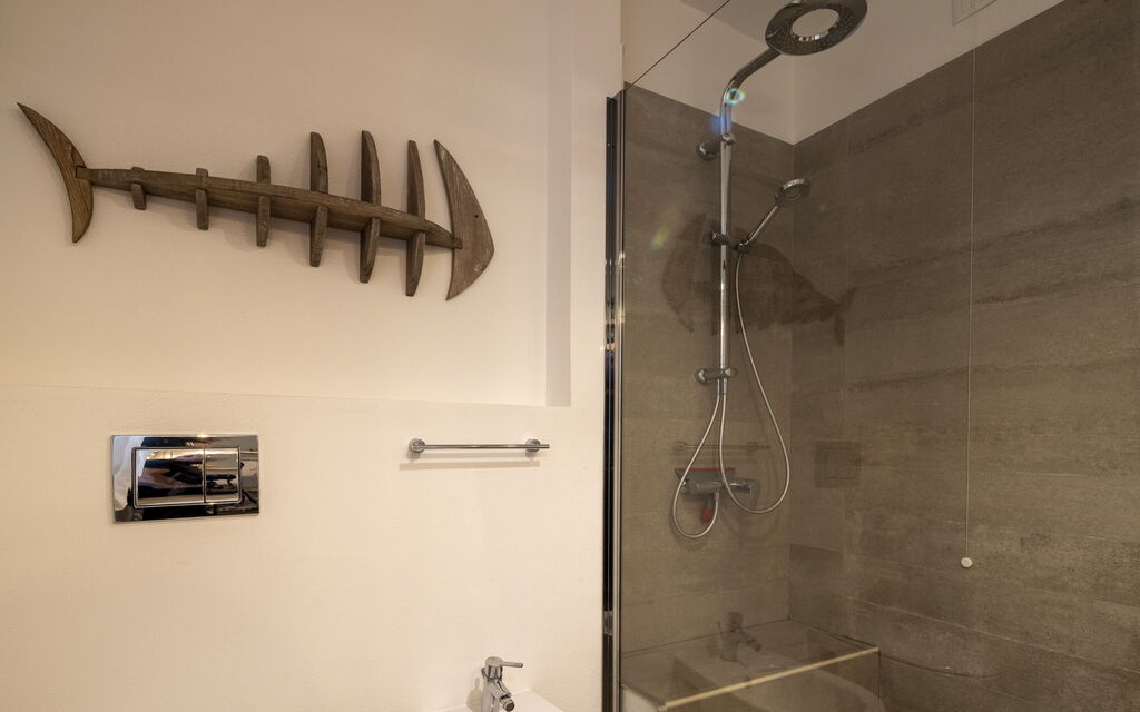 Villa Acquaro, Santa Caterina Dello Ionio, Pool, Ac: Autumn, Bathroom, Spring, Summer