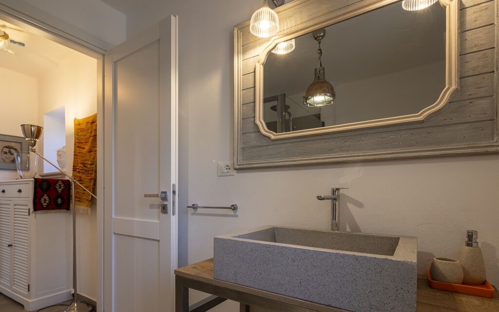 Villa Acquaro, Santa Caterina Dello Ionio, Pool, Ac: Autumn, Bathroom, Spring, Summer