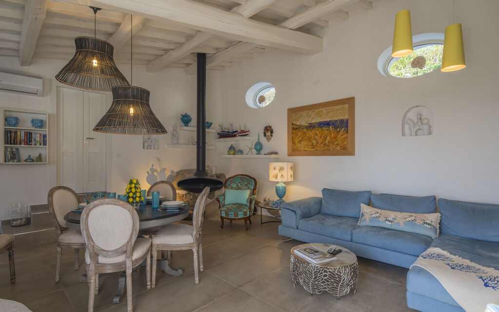 Villa Acquaro, Santa Caterina Dello Ionio, Pool, Ac: Autumn, Living Room, Spring, Summer