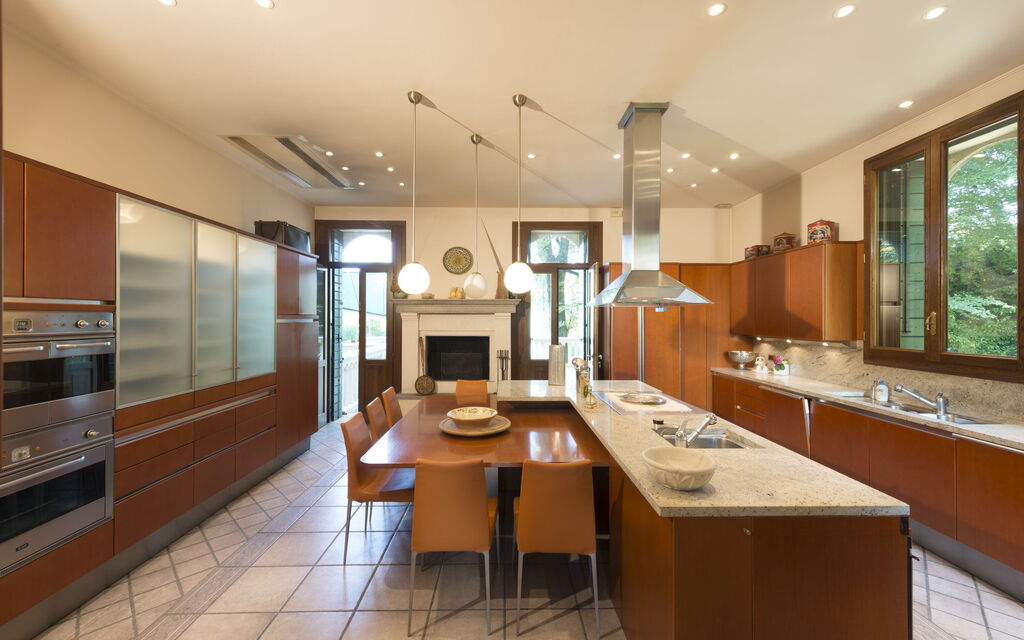 Villa Paola In Padova With Ac: Autumn, Kitchen, Spring, Summer