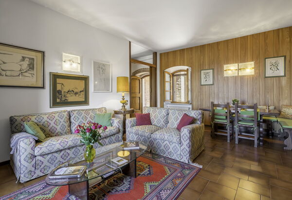 Casa Martina, Piazza Delle Erbe, San Gimignano: Autumn, Living Room, Spring, Summer