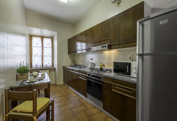 Casa Martina, Piazza Delle Erbe, San Gimignano: Autumn, Kitchen, Spring, Summer