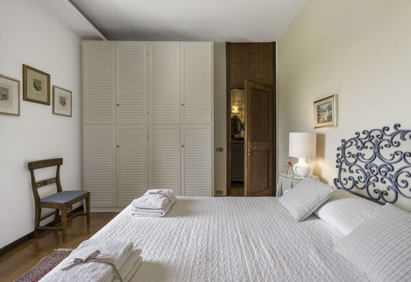 Casa Martina, Piazza Delle Erbe, San Gimignano: Autumn, Bedroom, Spring, Summer