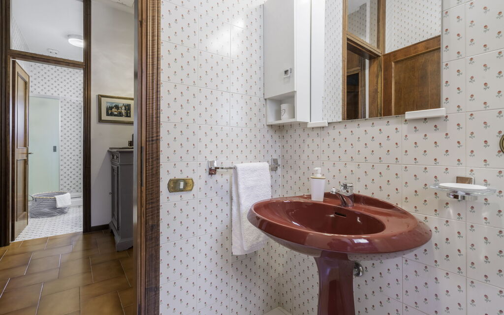 Casa Martina, Piazza Delle Erbe, San Gimignano: Autumn, Bathroom, Spring, Summer, Winter