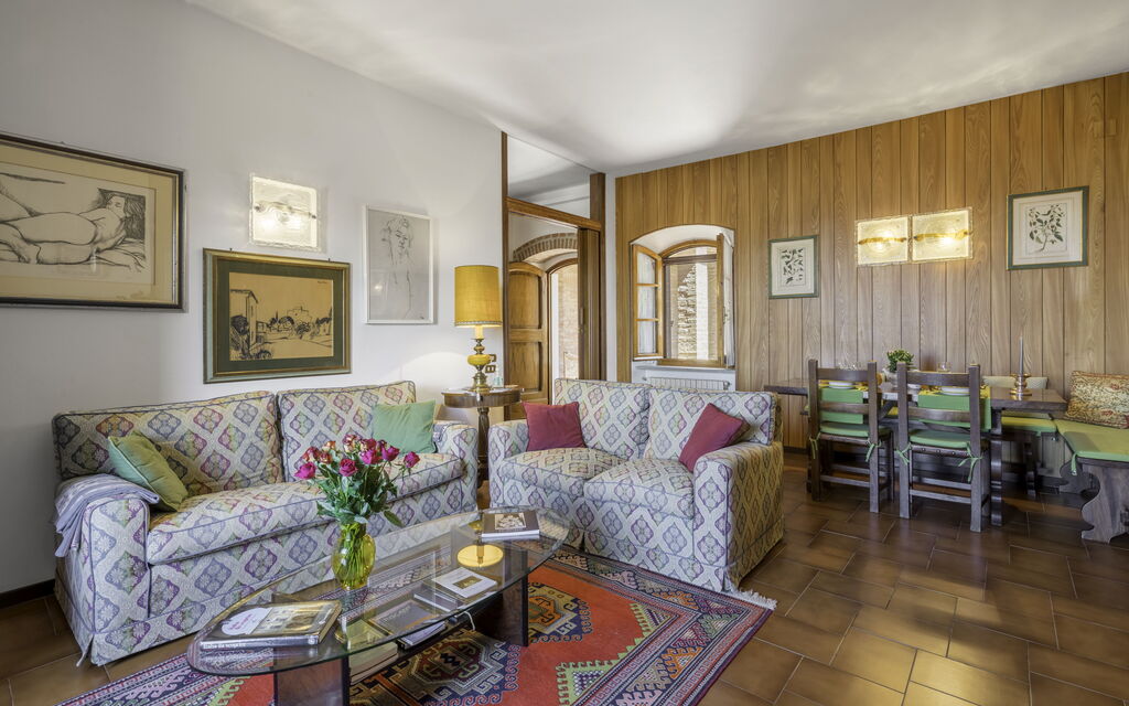 Casa Martina, Piazza Delle Erbe, San Gimignano: Autumn, Living Room, Spring, Summer