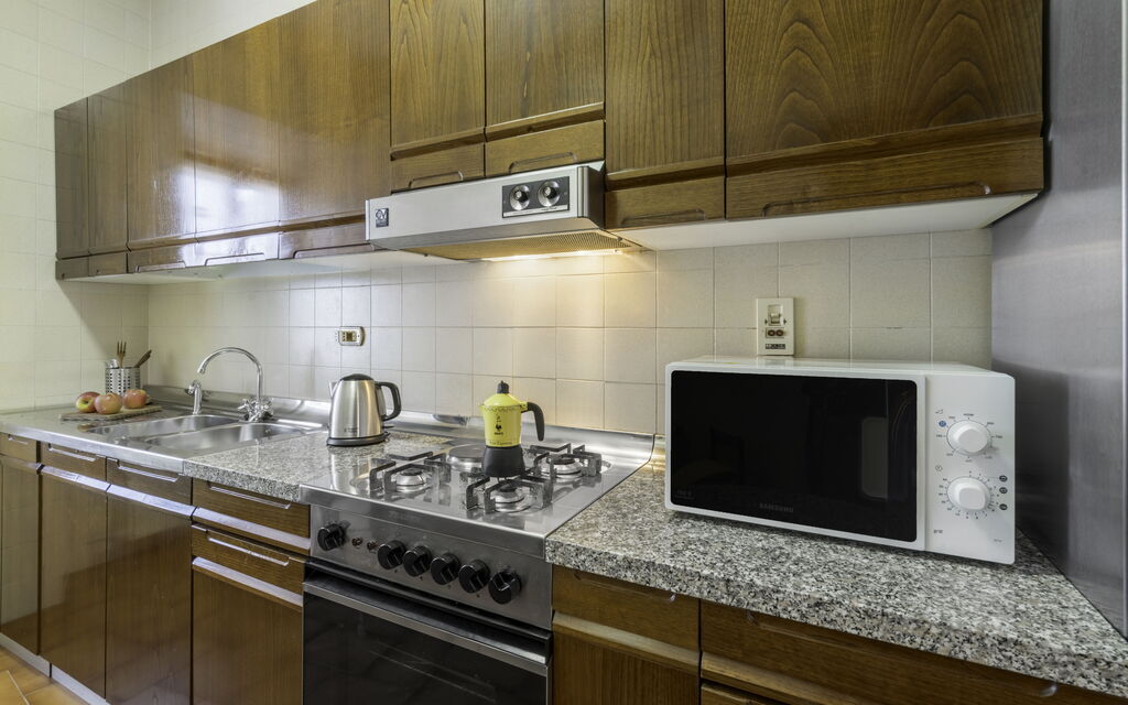 Casa Martina, Piazza Delle Erbe, San Gimignano: Autumn, Kitchen, Spring, Summer