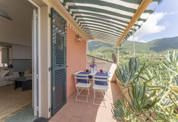 Emma House, Terrace and Sea View, Moneglia: Autunno, Balcone / Terrazza / Patio, Inverno, Primavera