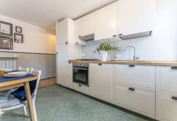 Emma House, Terrace and Sea View, Moneglia: Autunno, Cucina, Estate, Primavera, Sala da pranzo