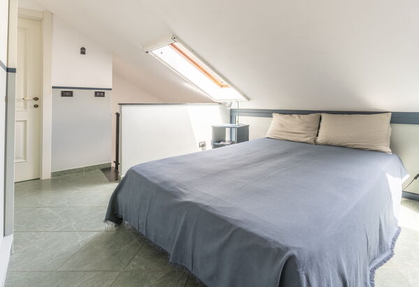 Emma House, Terrace and Sea View, Moneglia: Autunno, Camera da letto, Estate, Primavera