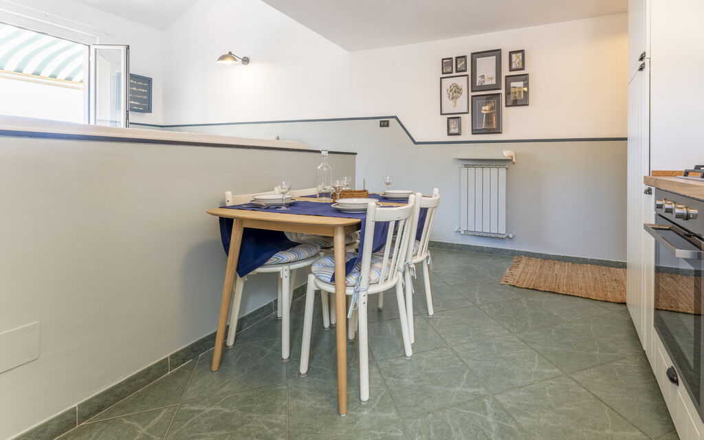 Emma House, Terrace and Sea View, Moneglia: Autunno, Estate, Primavera, Sala da pranzo