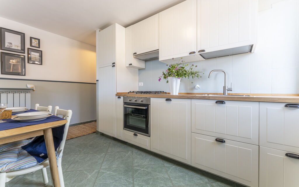 Emma House, Terrace and Sea View, Moneglia: Autunno, Cucina, Estate, Primavera, Sala da pranzo