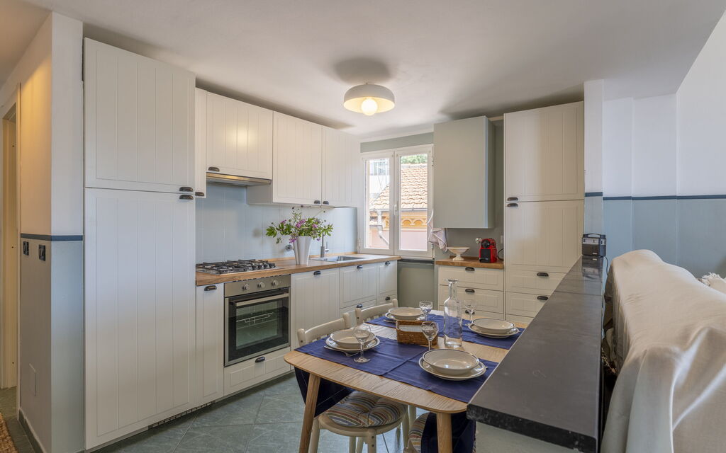 Emma House, Terrace and Sea View, Moneglia: Autunno, Cucina, Estate, Primavera, Sala da pranzo