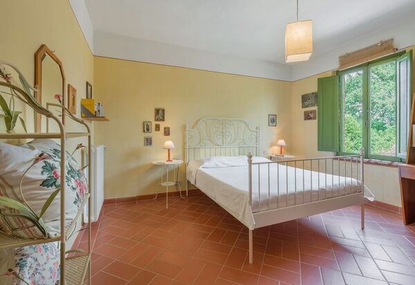 Il Palazzetto Francigena, Monteriggioni: Autumn, Bedroom, Spring, Summer