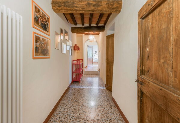 Il Palazzetto Francigena, Monteriggioni: Autumn, Other Room, Spring, Summer