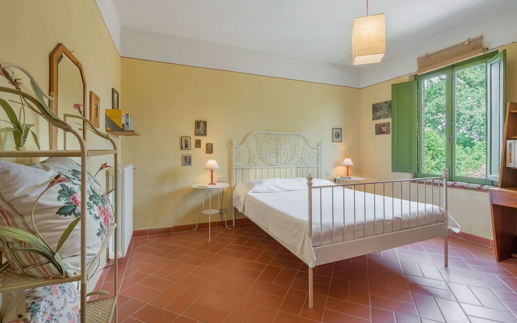 Il Palazzetto Francigena, Monteriggioni: Autumn, Bedroom, Spring, Summer