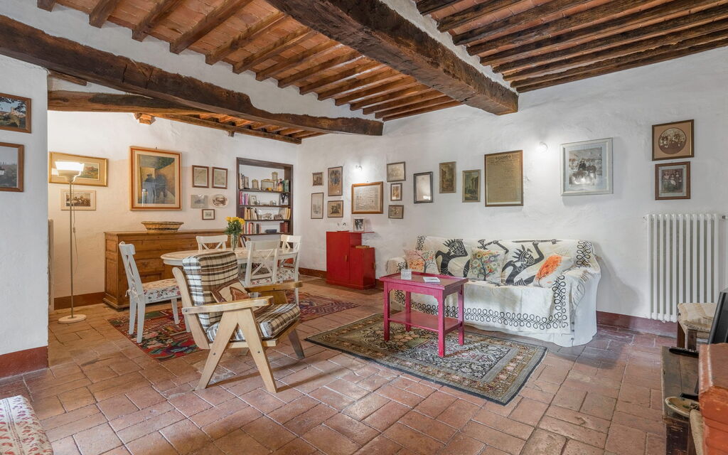 Il Palazzetto Francigena, Monteriggioni: Autumn, Living Room, Spring, Summer
