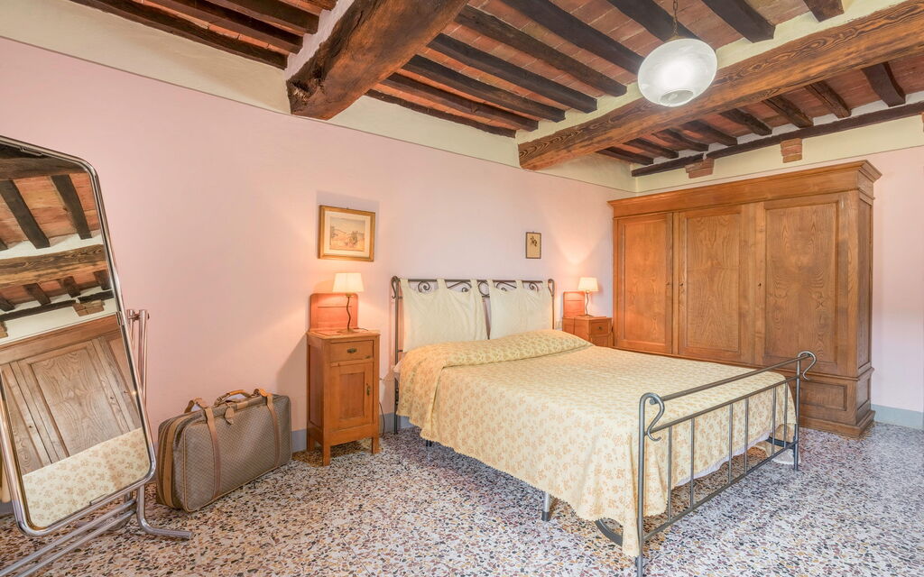 Il Palazzetto Francigena, Monteriggioni: Autumn, Bedroom, Spring, Summer