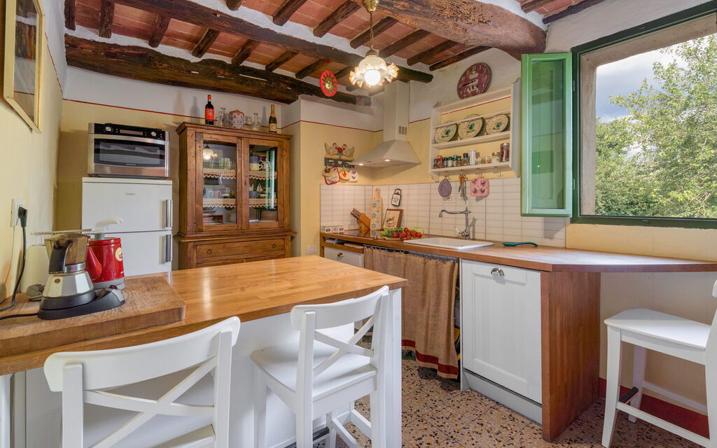 Il Palazzetto Francigena, Monteriggioni: Autumn, Kitchen, Spring, Summer