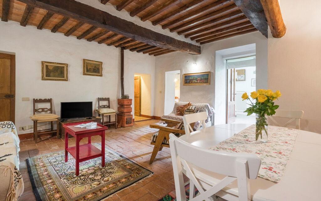 Il Palazzetto Francigena, Monteriggioni: Autumn, Living Room, Spring, Summer