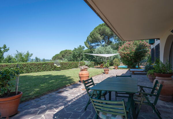 Chianti Hills Apartment, Pool, Ac: Autumn, Garden, Spring, Summer