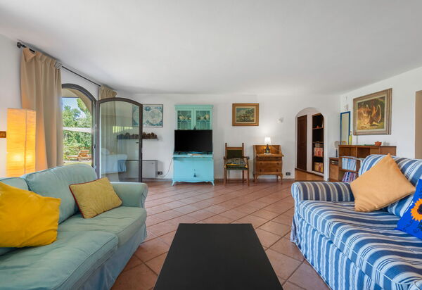 Chianti Hills Apartment, Pool, Ac: Autumn, Living Room, Spring, Summer