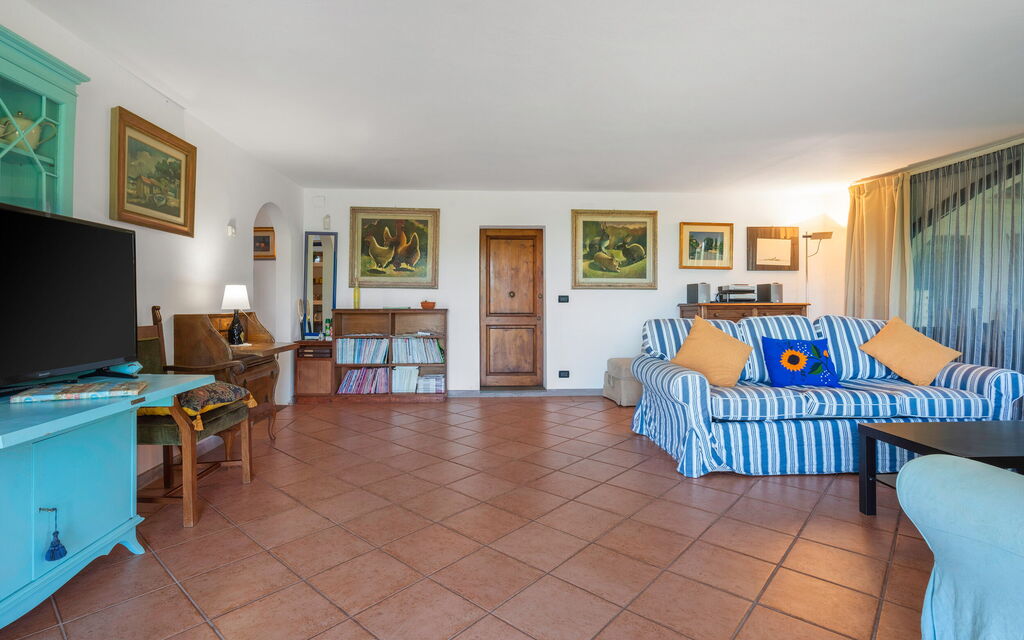 Chianti Hills Apartment, Pool, Ac: Autumn, Living Room, Spring, Summer