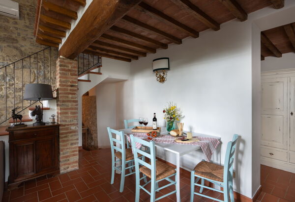 A Casa Dell'ida: Dining Room, Living Room, Summer