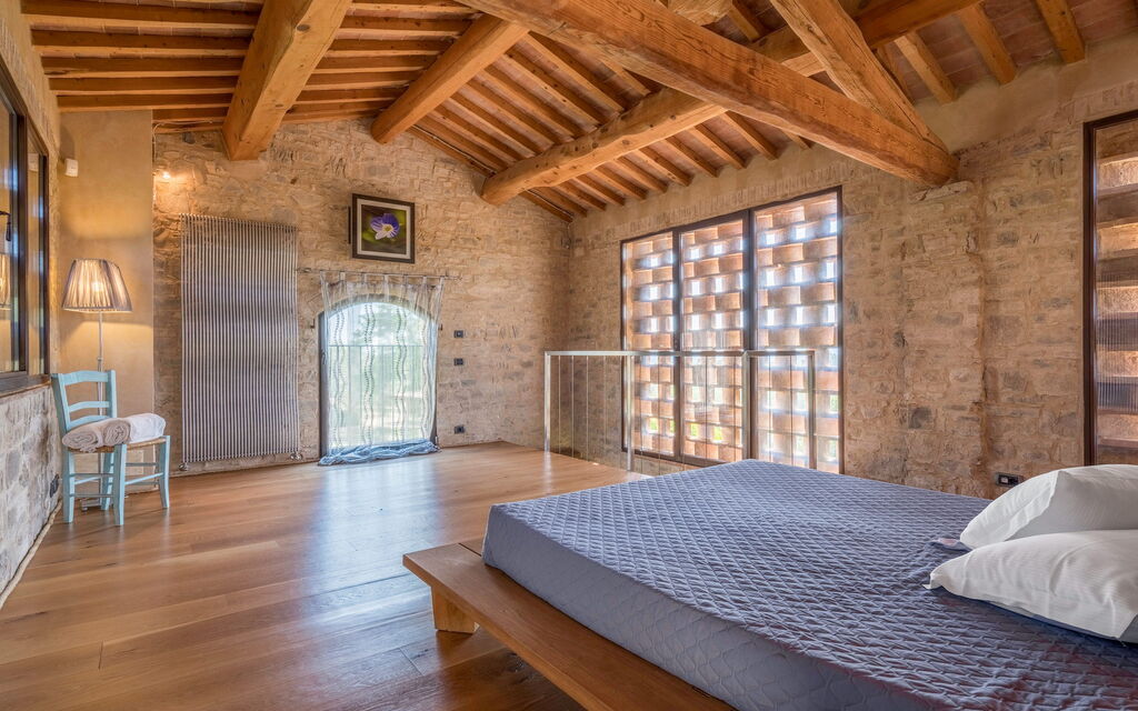 Villa Meraviglia With Pool And Ac: Autumn, Bedroom, Spring, Summer